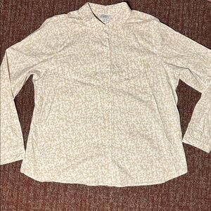 Croft & Barrow cream/white coral pattern button down ladies XXL collared shirt